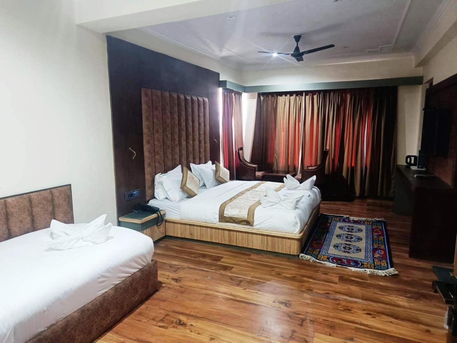 Hotel Ladakh Heaven Leh Buitenkant foto